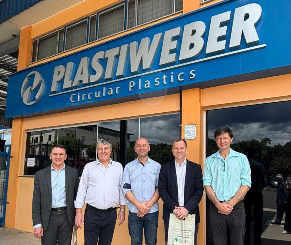 Banrisul e Plastiweber reforçam parceria em prol da economia circular